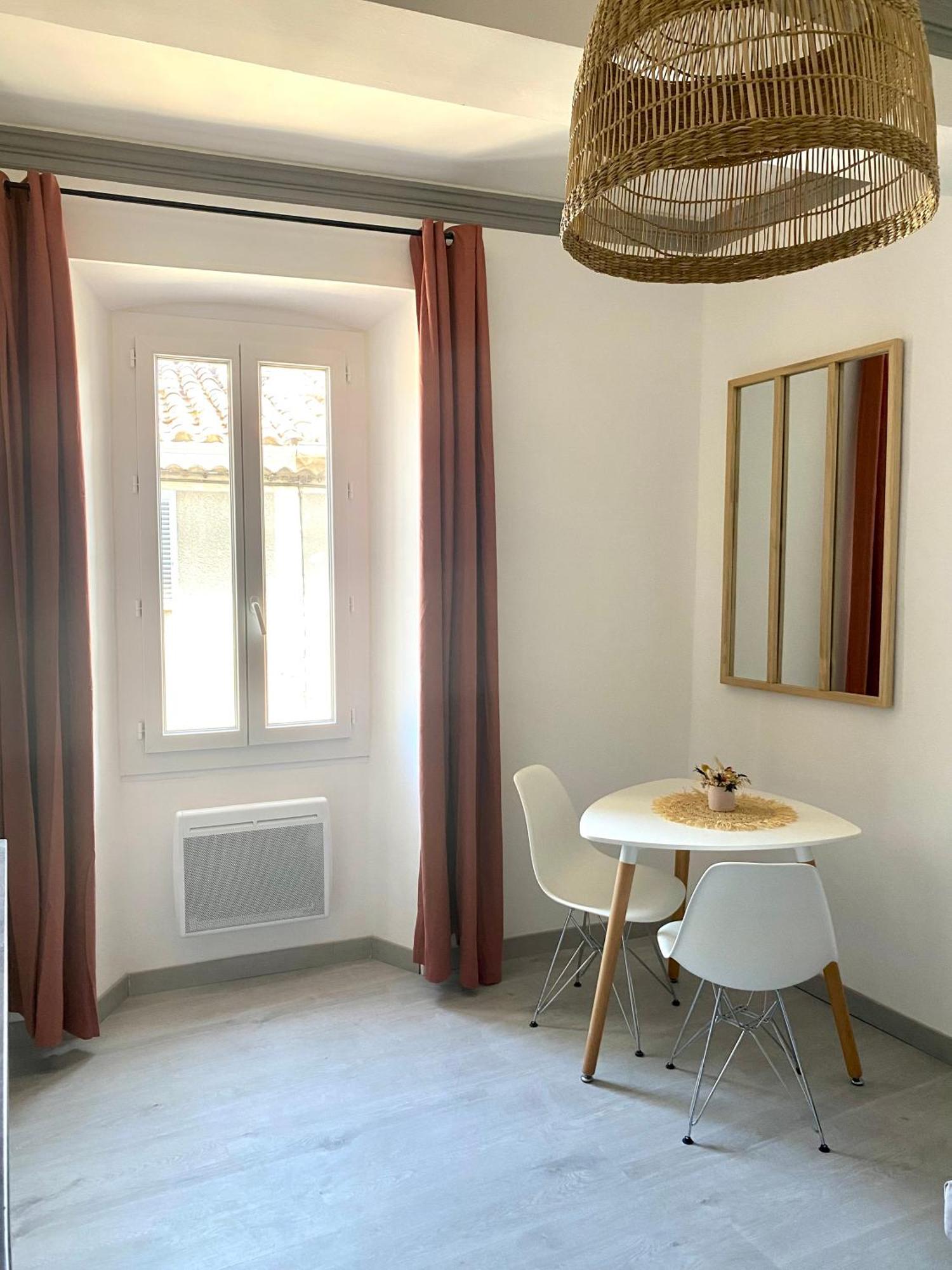 Le Studio En Provence Saint Didier  Екстериор снимка